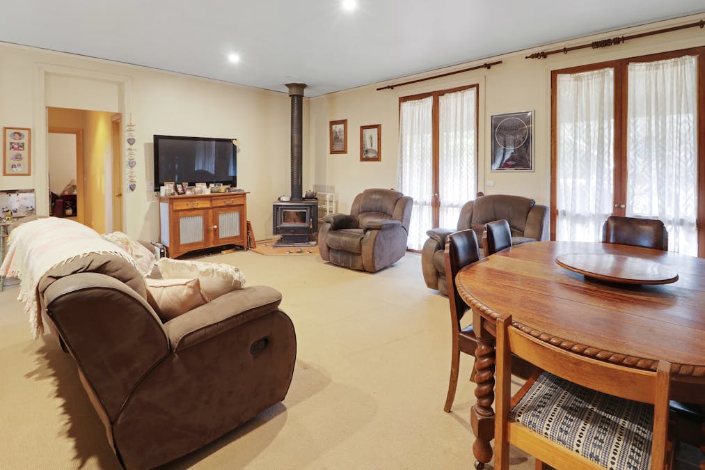 1370 Old Tolmie Road, Tolmie, VIC, 3723 - Image 5
