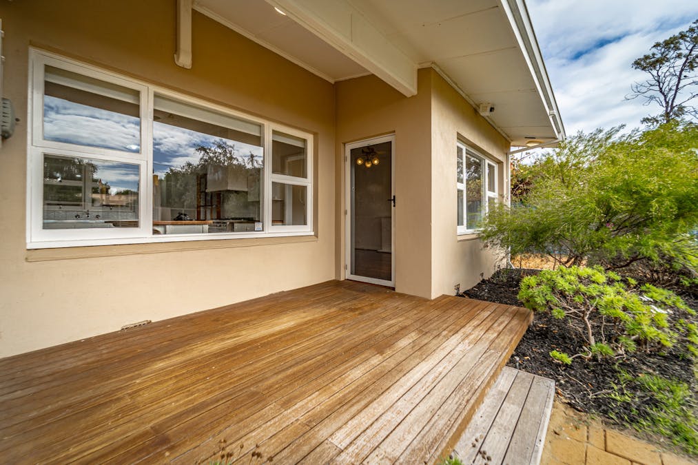 13 Rae Road, Safety Bay, WA, 6169 - Image 7