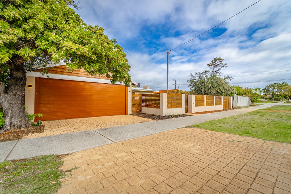 13 Rae Road, Safety Bay, WA, 6169 - Image 2