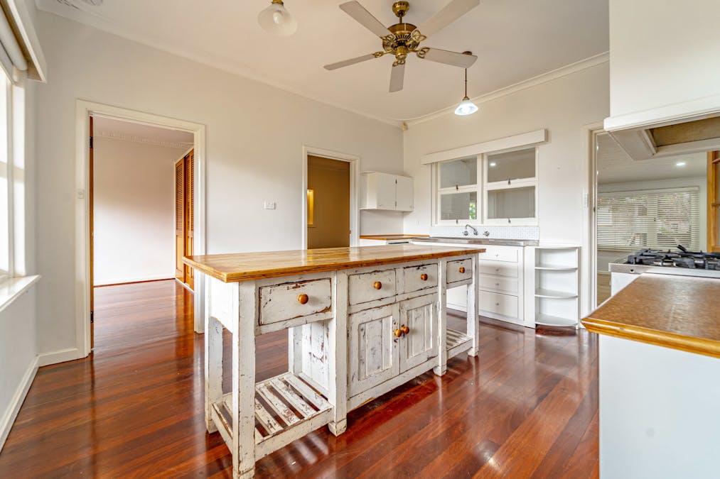 13 Rae Road, Safety Bay, WA, 6169 - Image 10