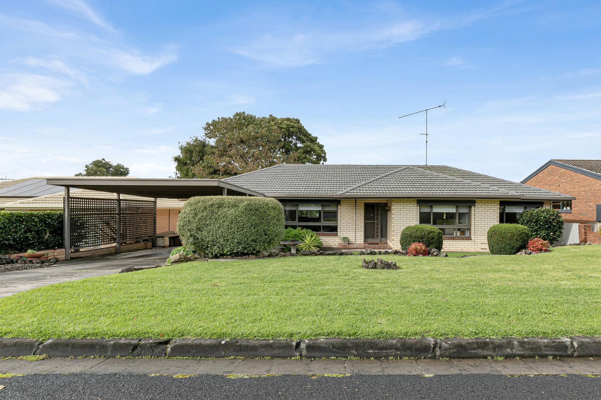 23 Currawong Crescent, Mount Gambier, SA, 5290 Sold Elders Real Estate