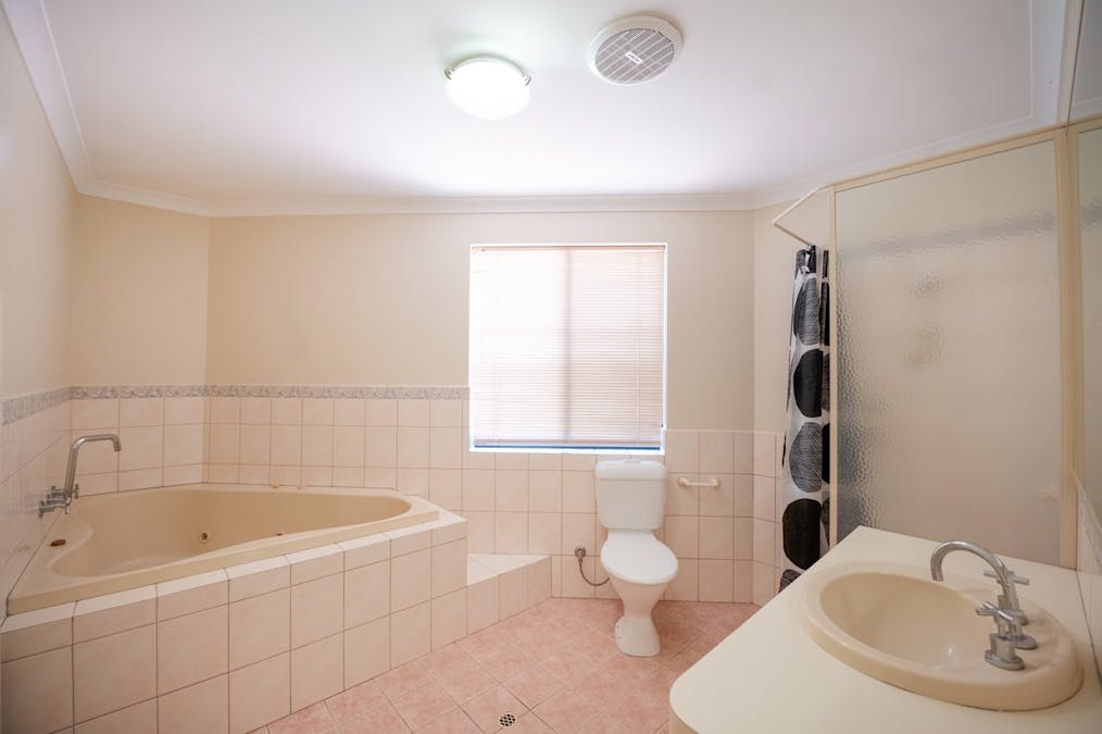 5/5 Wittenoom Street, Bunbury, WA, 6230 - Image 11
