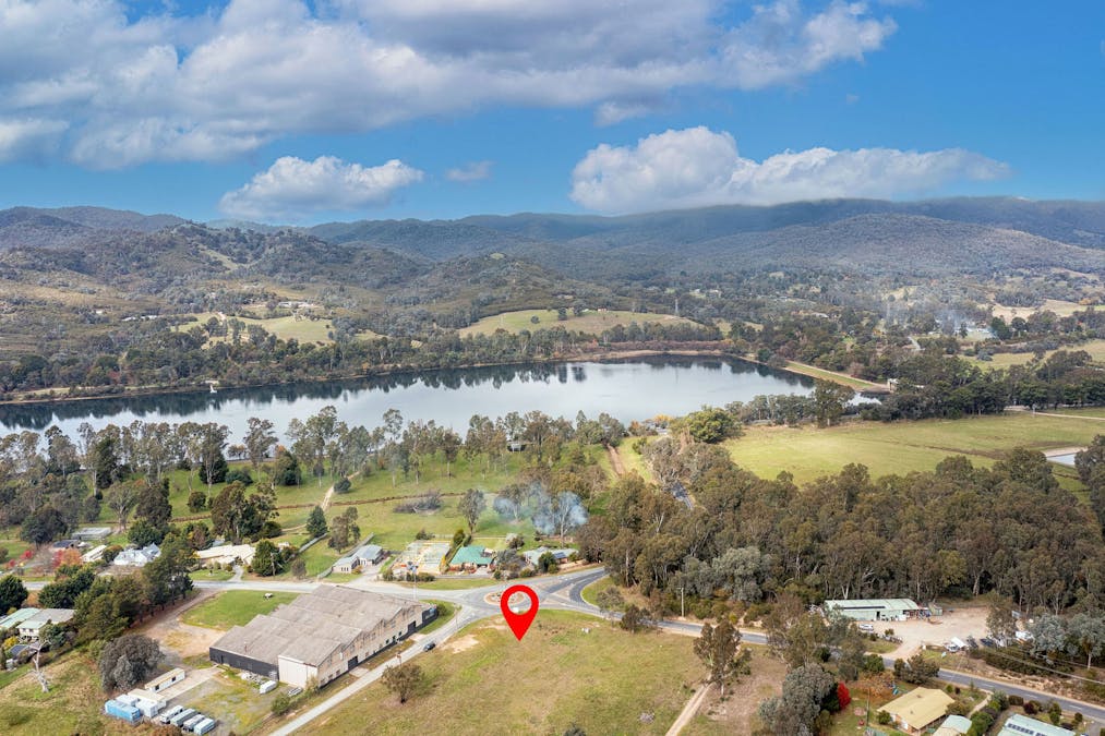 21 South Crescent, Eildon, VIC, 3713 - Image 2