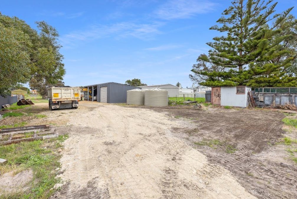 3 Coulthard Street, Kingston Se, SA, 5275 - Image 16