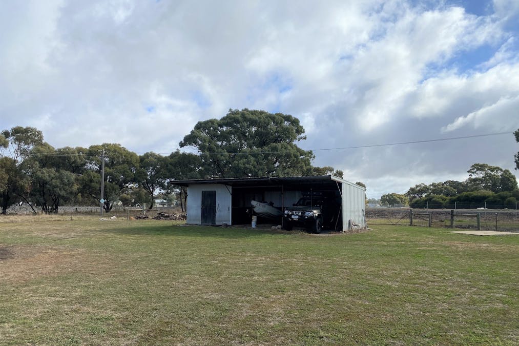 2 Smith Street, Warracknabeal, VIC, 3393 - Image 26