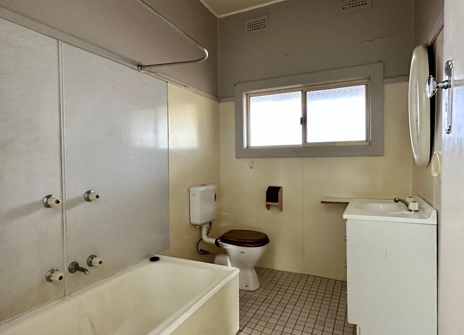 75 Monaghan Street, Cobar, NSW, 2835 - Image 5