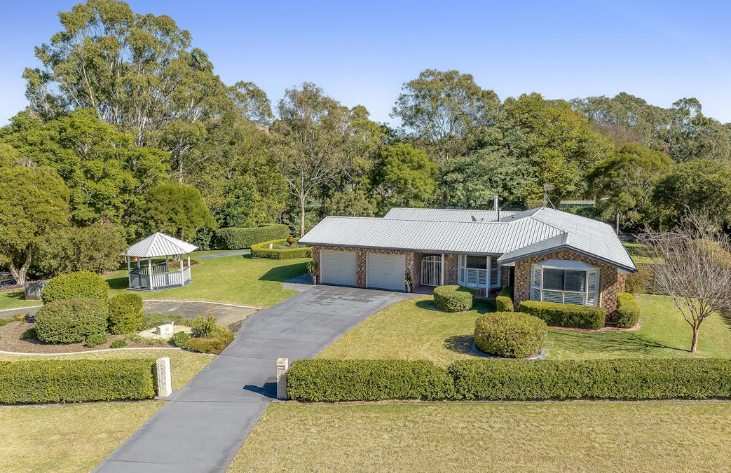 11 Pendoma Drive, Hodgson Vale, QLD, 4352 Sold Elders Real Estate