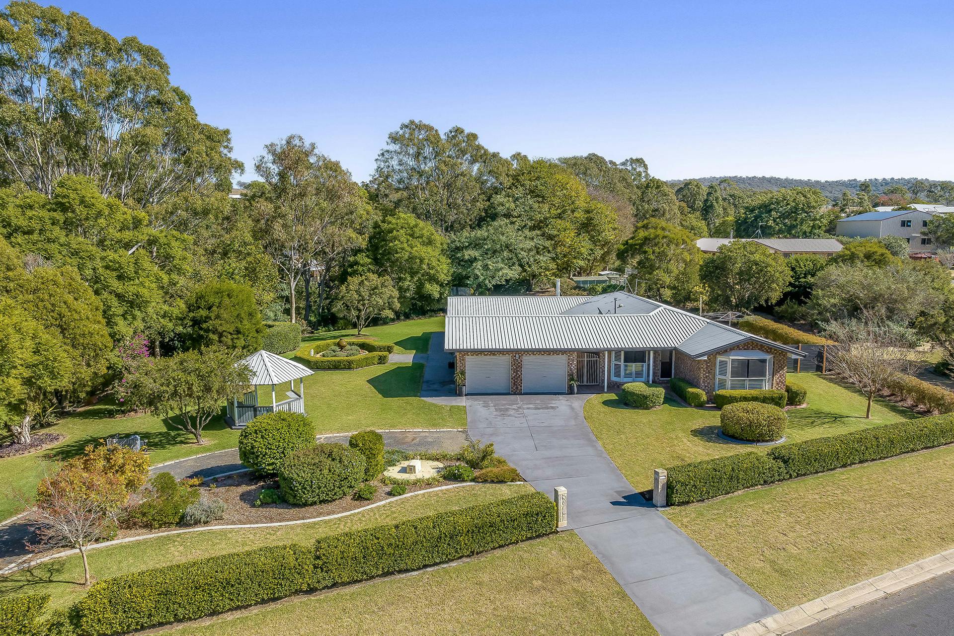 11 Pendoma Drive, Hodgson Vale, QLD, 4352 Sold Elders Real Estate