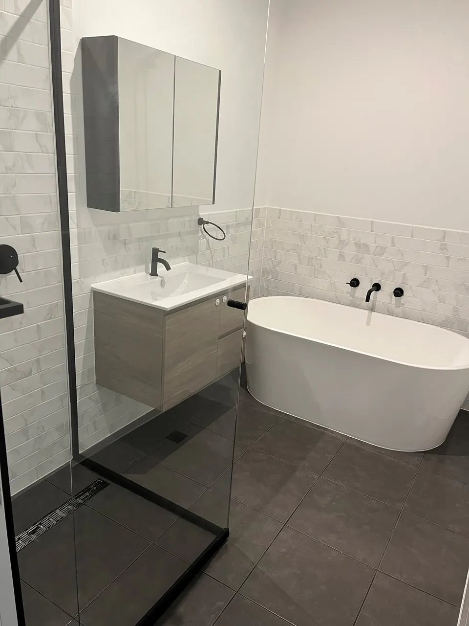 10 Lochiel Avenue — photo 5 of 13