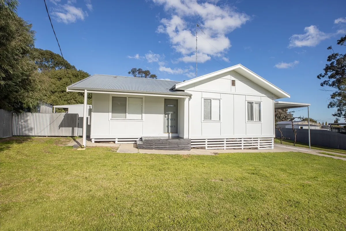 10 Lochiel Avenue — photo 12 of 13