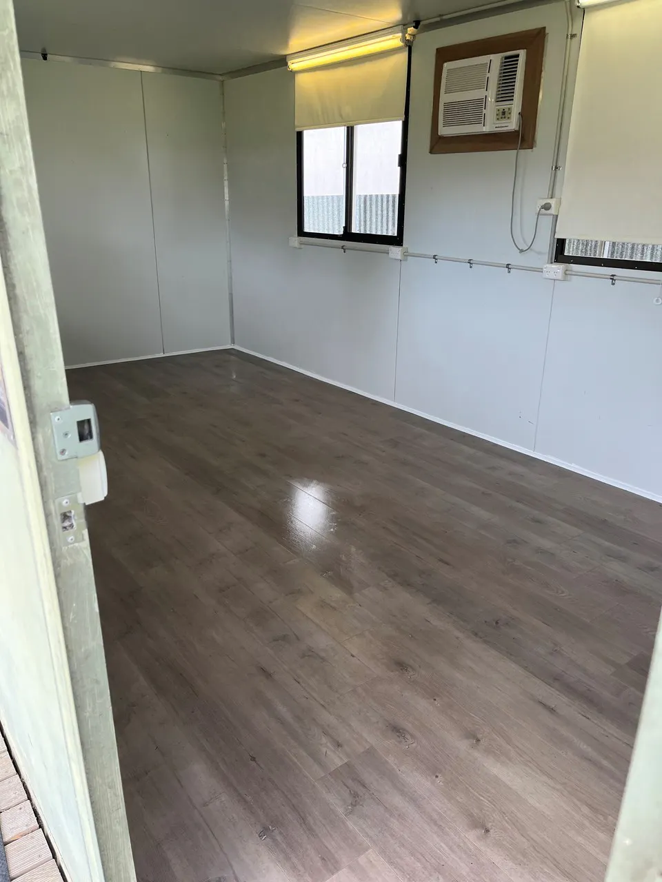10 Lochiel Avenue — photo 4 of 13