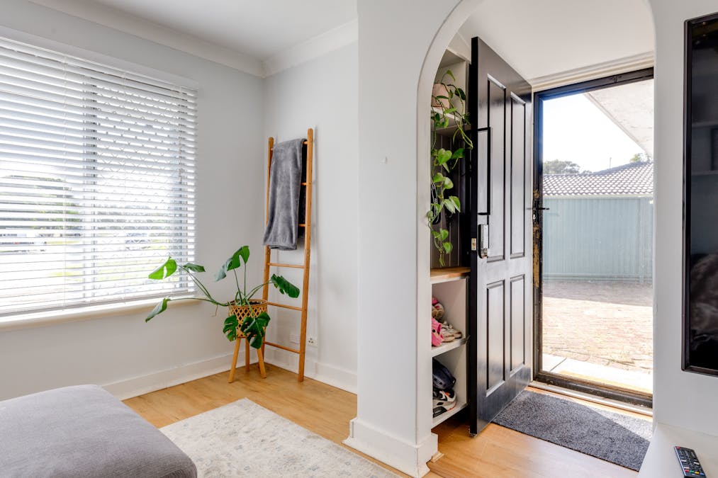 34 Kenton Way, Rockingham, WA, 6168 - Image 5