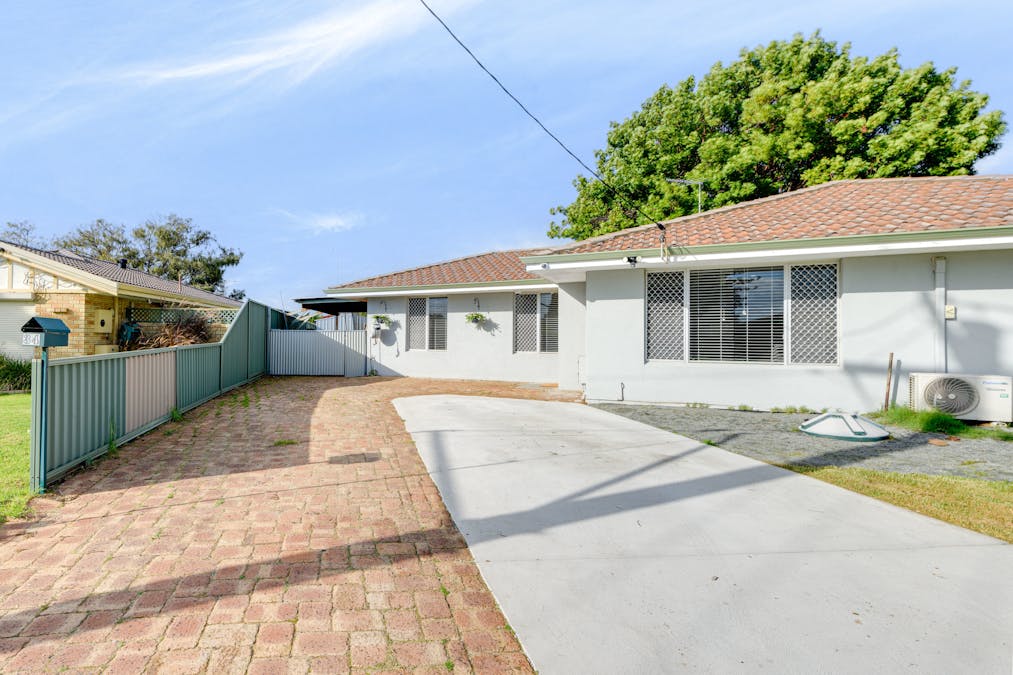 34 Kenton Way, Rockingham, WA, 6168 - Image 1
