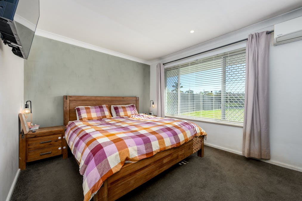 34 Kenton Way, Rockingham, WA, 6168 - Image 18