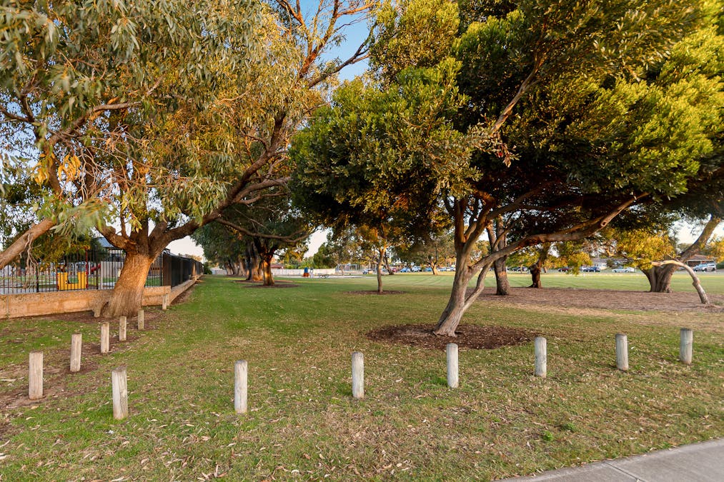 25 Waimea Road, Safety Bay, WA, 6169 - Image 24