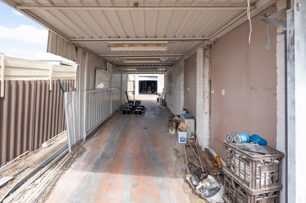 17 Nowranie Place, Hillman, WA, 6168 - Image 12