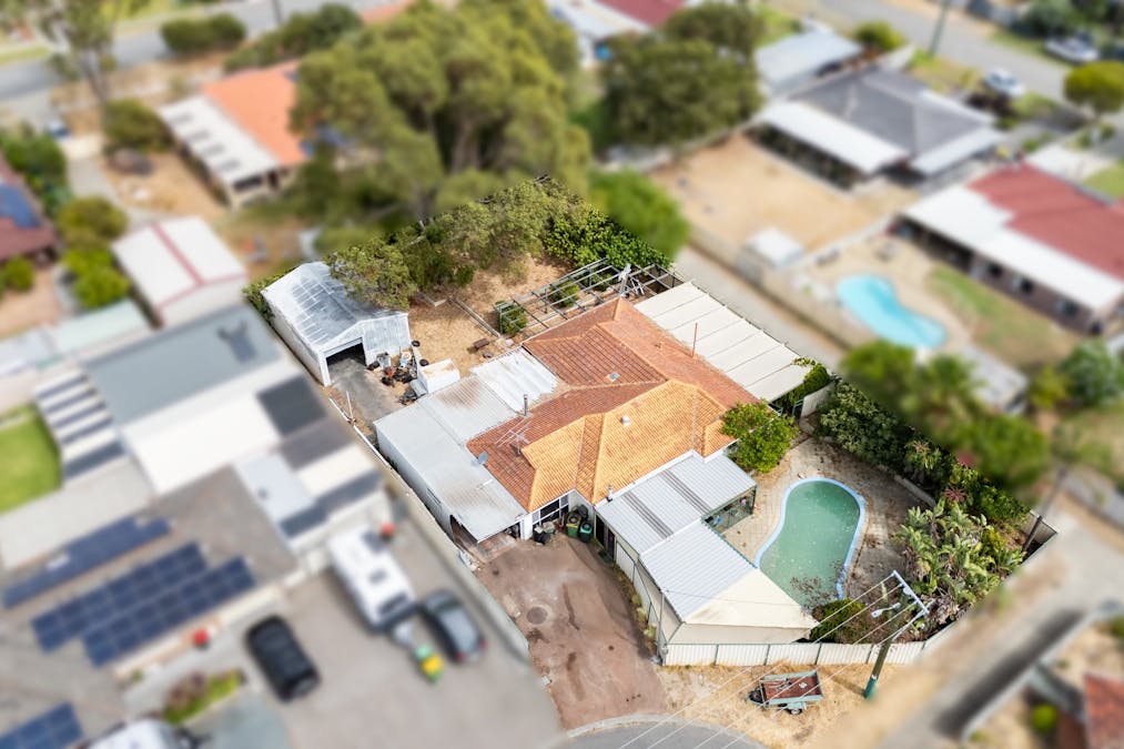 17 Nowranie Place, Hillman, WA, 6168 - Image 1