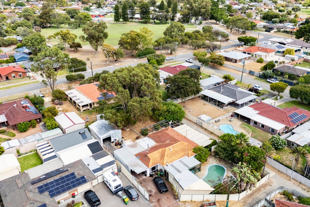 17 Nowranie Place, Hillman, WA, 6168 - Image 2