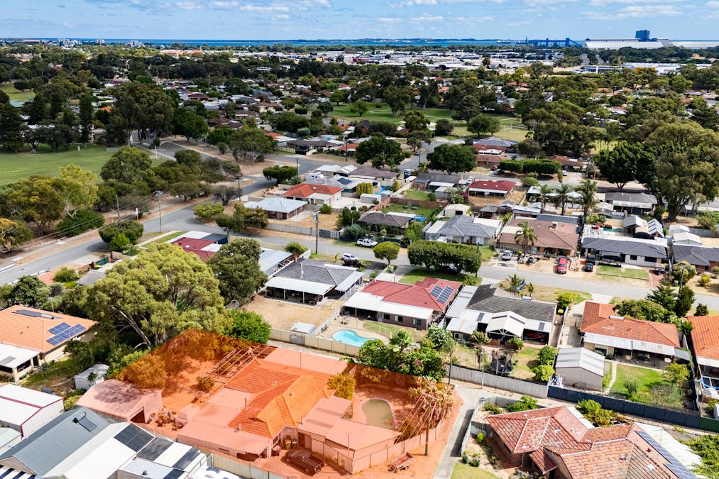 17 Nowranie Place, Hillman, WA, 6168 - Image 4