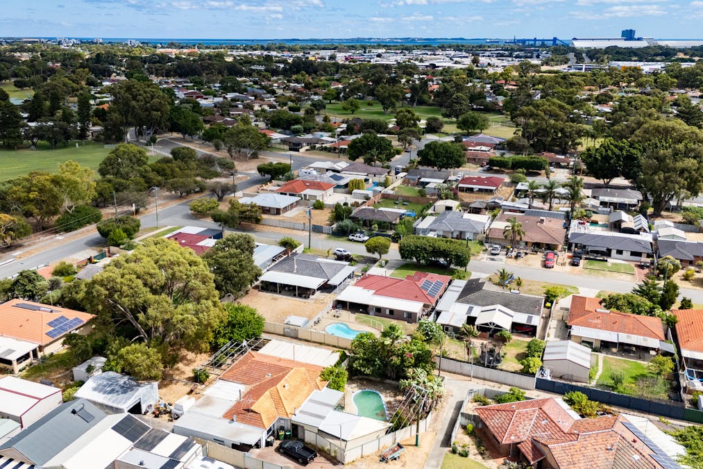 17 Nowranie Place, Hillman, WA, 6168 - Image 5