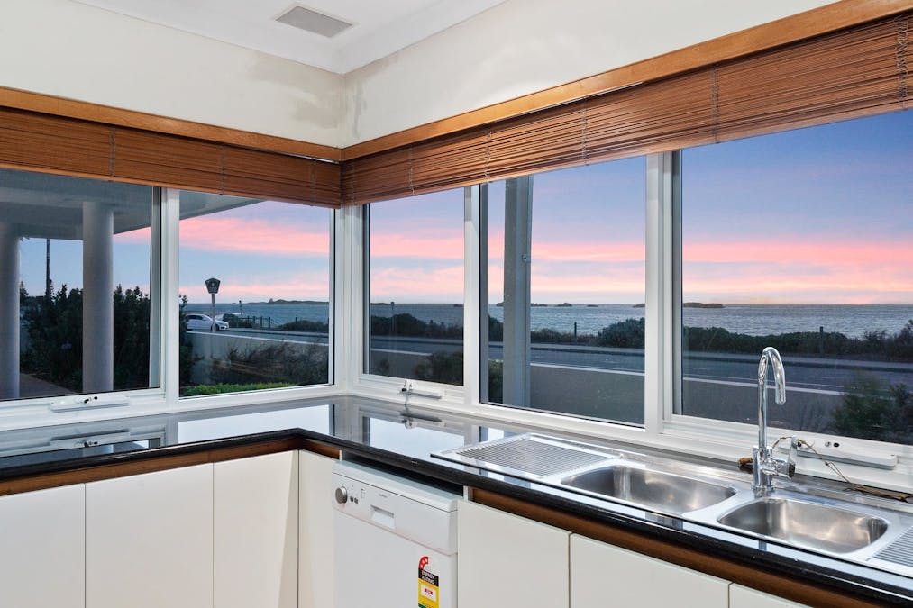 2 Arcadia Drive, Shoalwater, WA, 6169 - Image 9