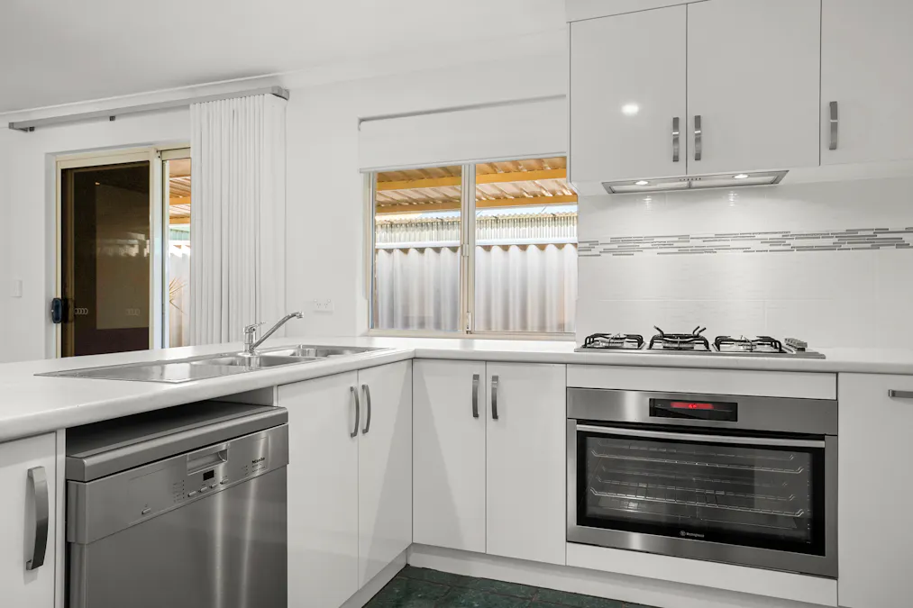 13 Labyrinth Street, Waikiki, WA, 6169 - Image 7