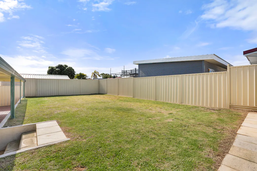 13 Labyrinth Street, Waikiki, WA, 6169 - Image 21
