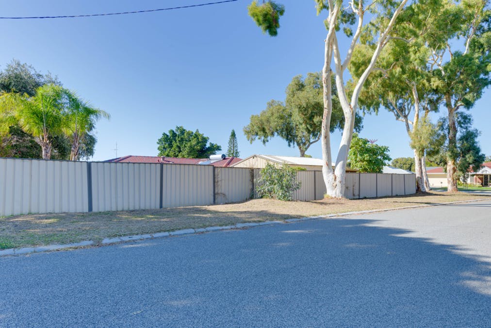 6 Holcombe Road, Warnbro, WA, 6169 - Image 6
