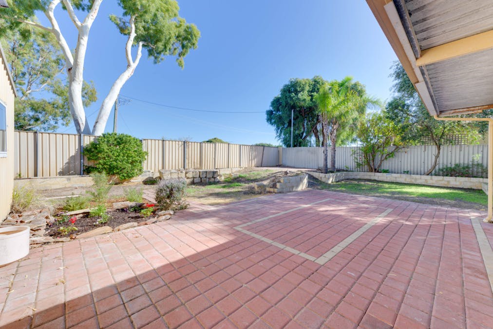 6 Holcombe Road, Warnbro, WA, 6169 - Image 17