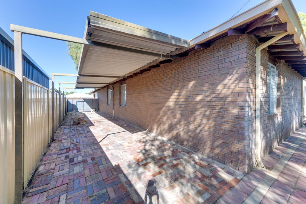 6 Holcombe Road, Warnbro, WA, 6169 - Image 18