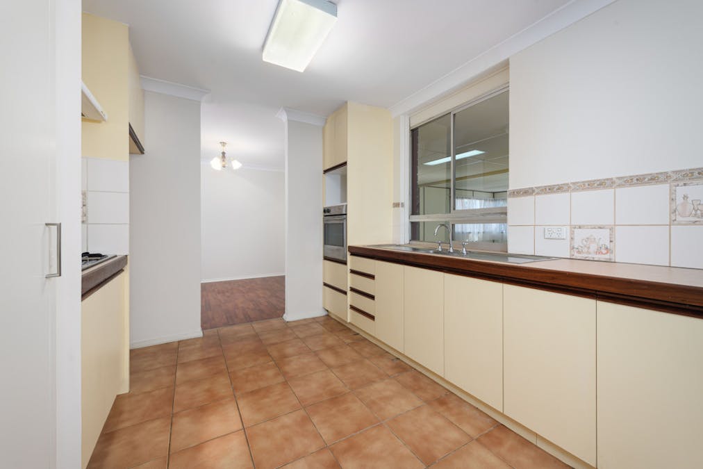 6 Holcombe Road, Warnbro, WA, 6169 - Image 24