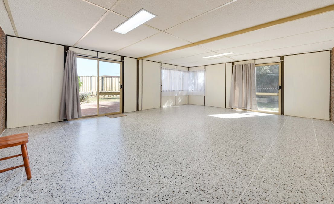 6 Holcombe Road, Warnbro, WA, 6169 - Image 31