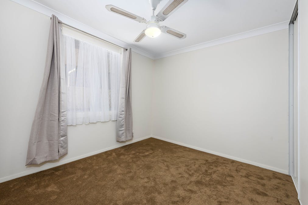 6 Holcombe Road, Warnbro, WA, 6169 - Image 33