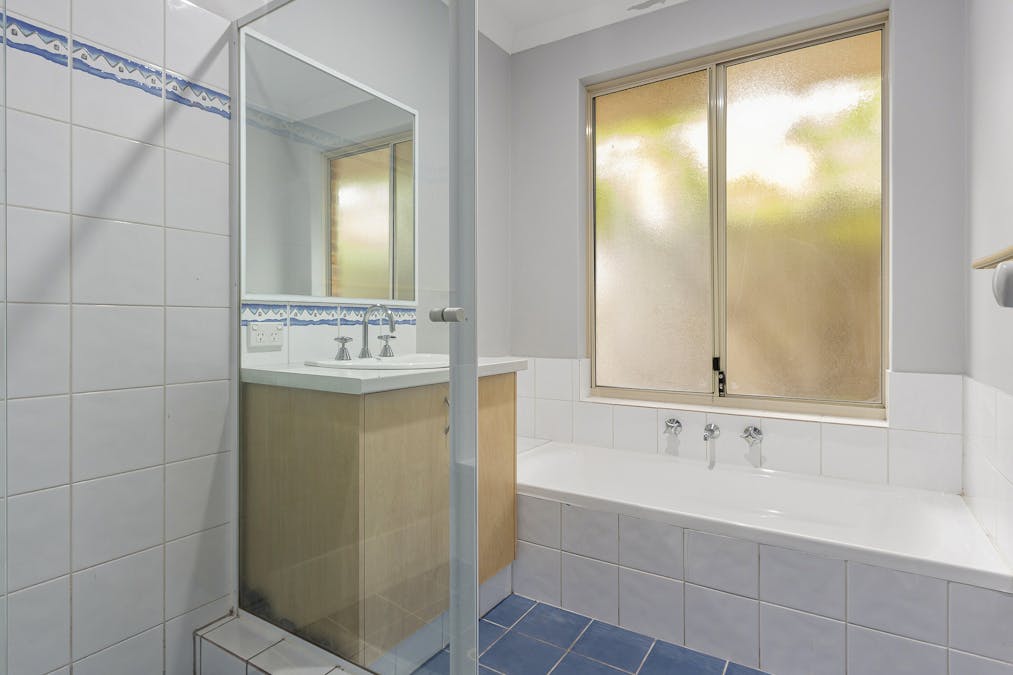 17 Wittecarra Crescent, Port Kennedy, WA, 6172 - Image 12