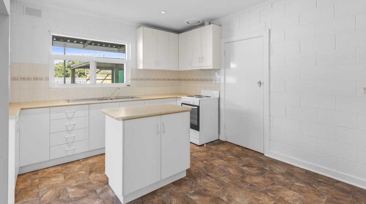 41 Hill Street, Victor Harbor, SA, 5211 - Image 5