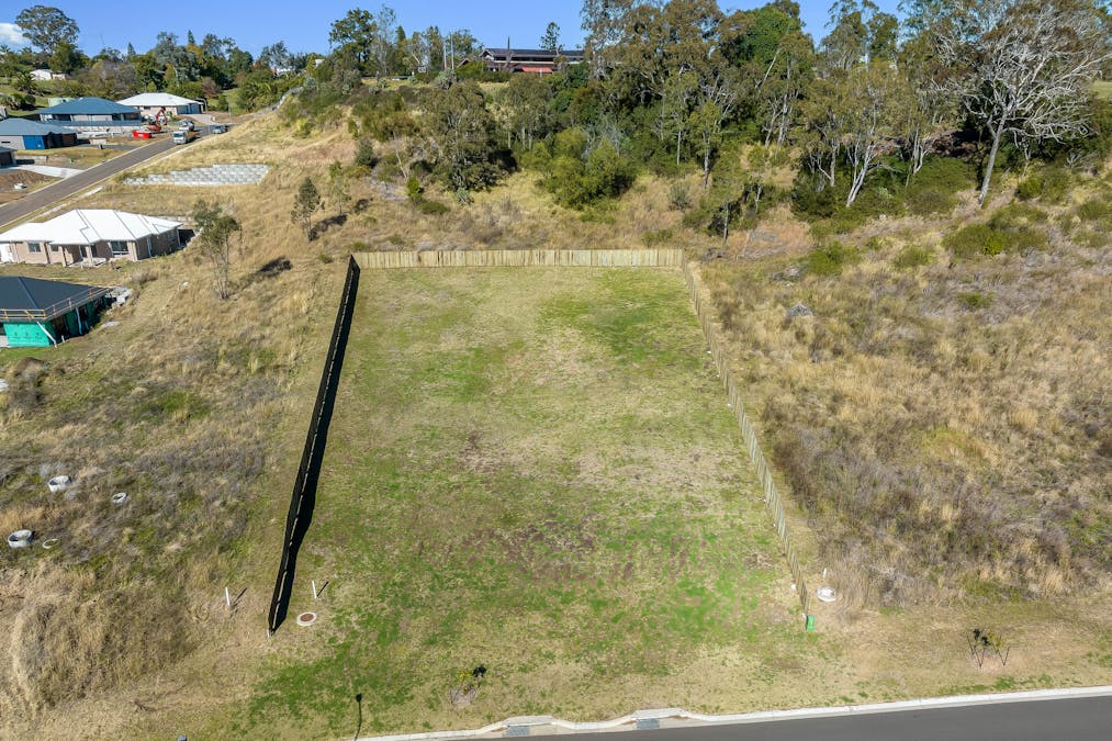 14 Latsky Drive, Cotswold Hills, QLD, 4350 - Image 8