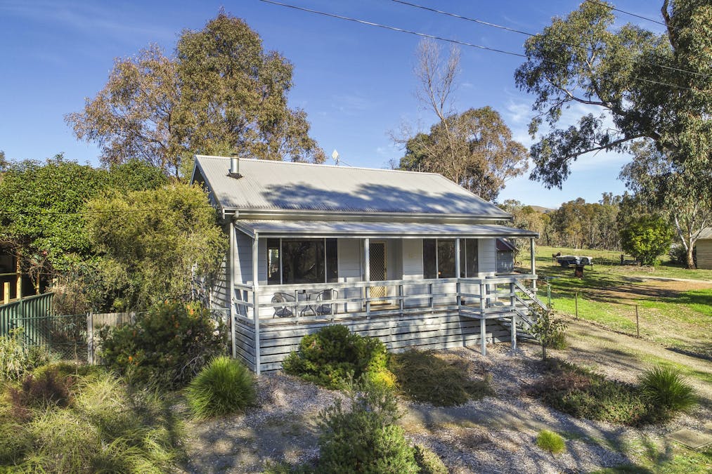 25 Arnot Street, Bonnie Doon, VIC, 3720 - Image 1