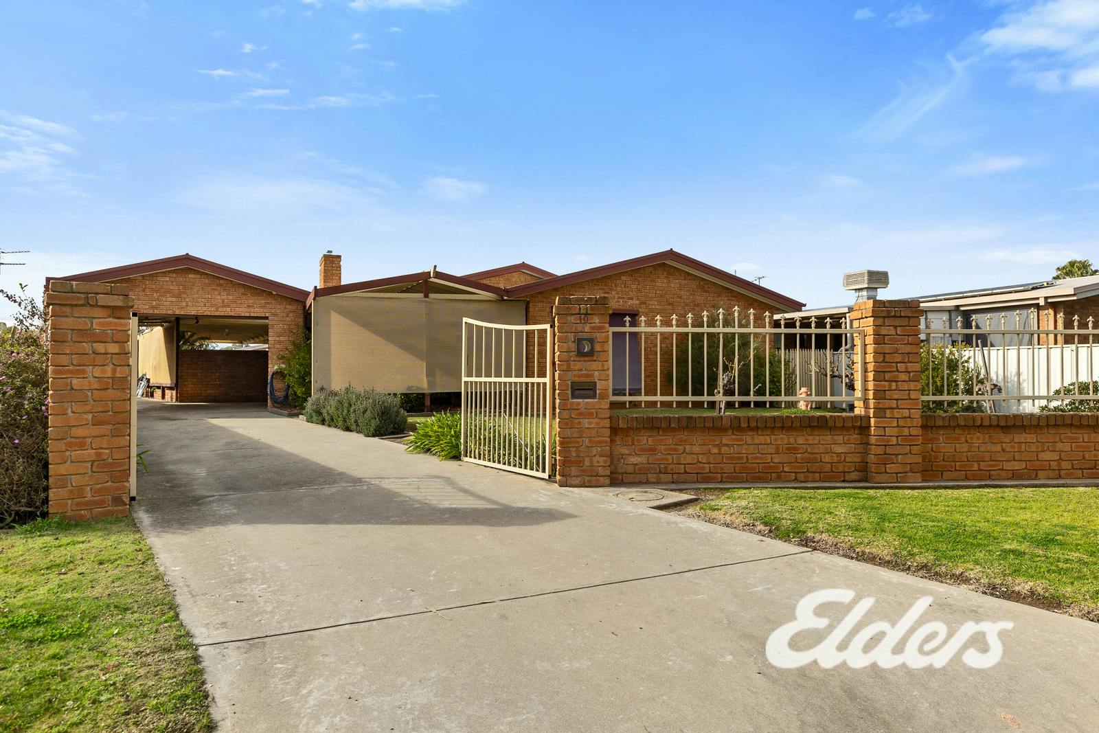 10 Hazelle Court, Yarrawonga, VIC, 3730 Sold Elders Real Estate