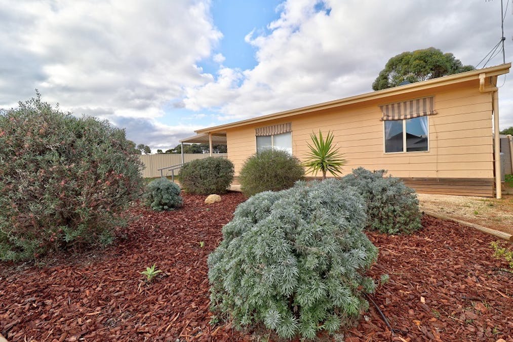10 Torrens Street, Loxton, SA, 5333 - Image 4