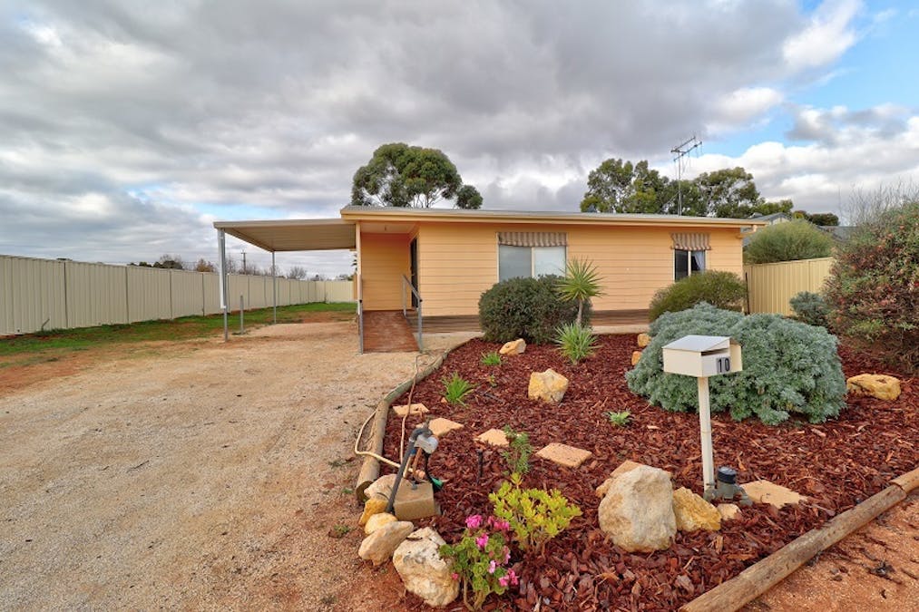 10 Torrens Street, Loxton, SA, 5333 - Image 3