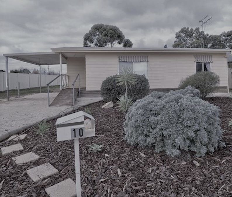 10 Torrens Street, Loxton, SA, 5333 - Image 1