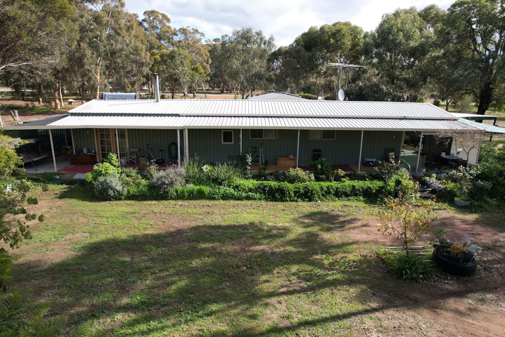 45 Redcourte Road, Bakers Hill, WA, 6562 - Image 1