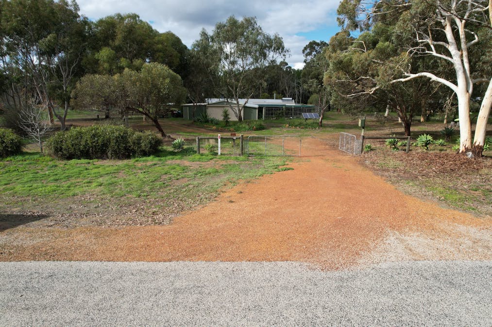 45 Redcourte Road, Bakers Hill, WA, 6562 - Image 21