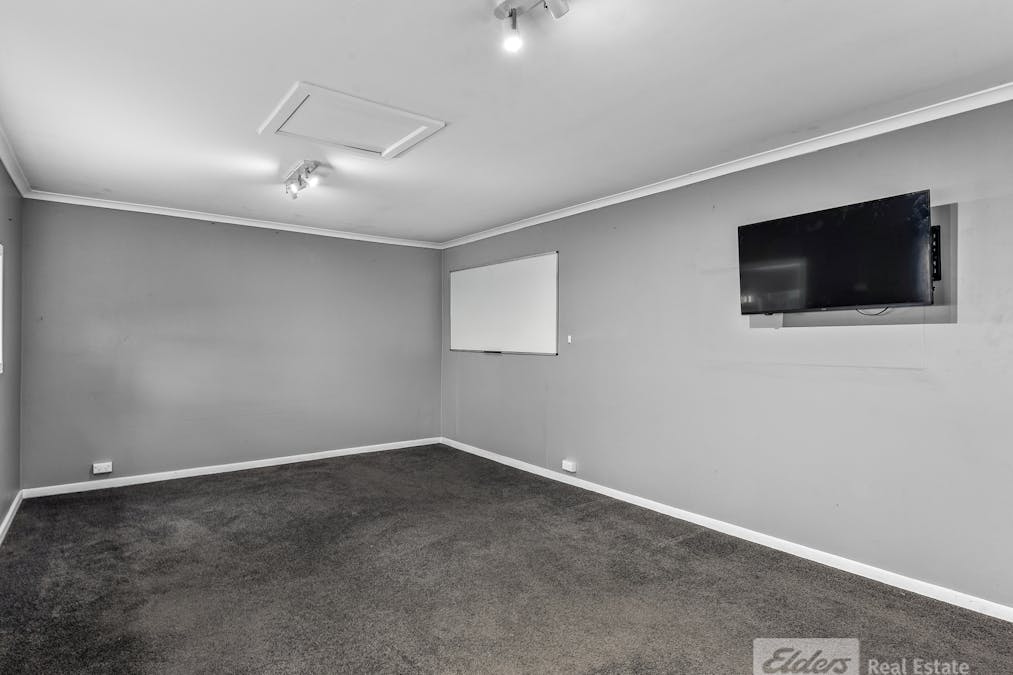 18 White Street, Millicent, SA, 5280 - Image 11