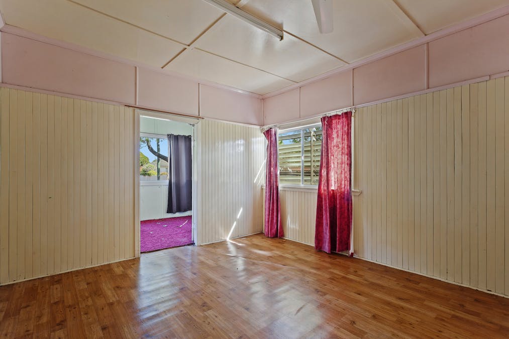 13 Goode Street, Newtown, QLD, 4350 - Image 9