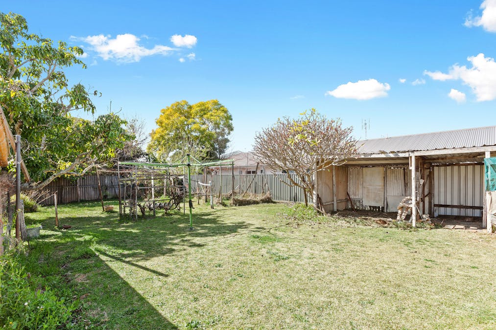 13 Goode Street, Newtown, QLD, 4350 - Image 7