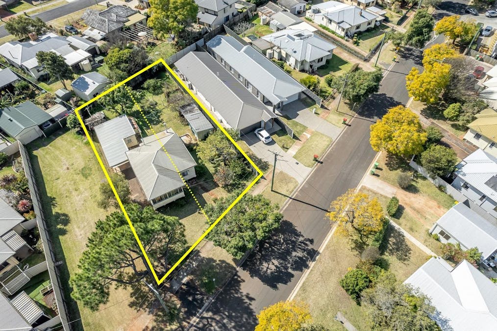 13 Goode Street, Newtown, QLD, 4350 - Image 3