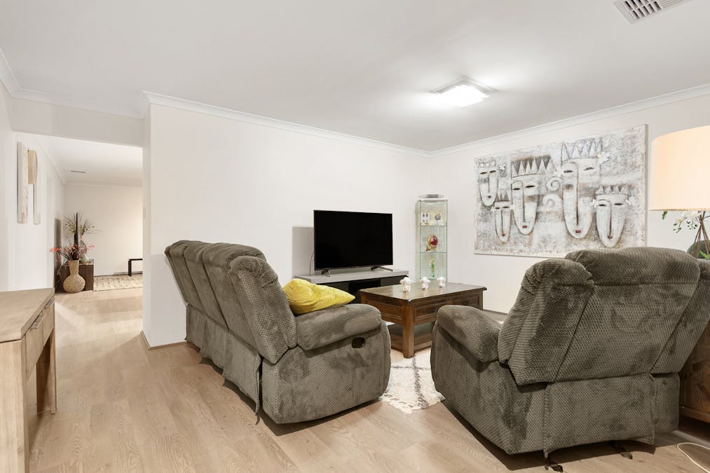 14 Ghost Gum Gardens, Baldivis, WA, 6171 - Image 9
