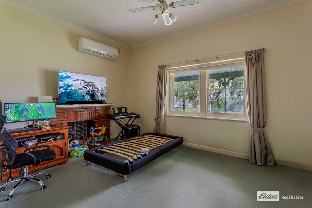 18 McLay Street, Naracoorte, SA, 5271 - Image 3