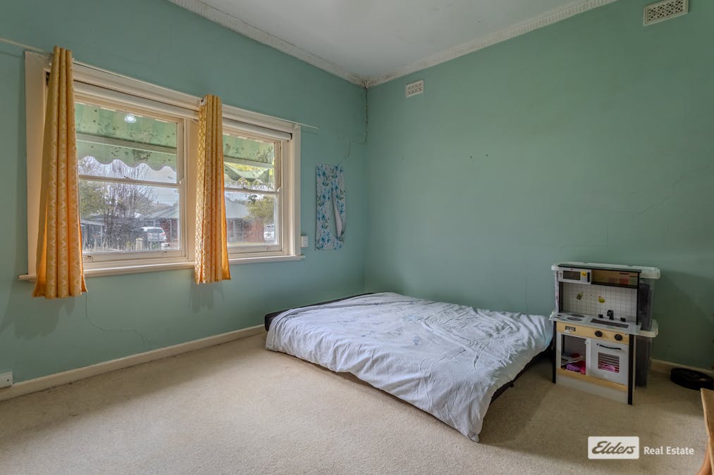 18 McLay Street, Naracoorte, SA, 5271 - Image 4